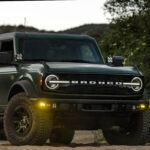 Baja Designs 21-22 Ford Bronco w/Steel Bumper S2 SAE Sportsmen Fog Pkt Light Kit w/Upfitter - Amber - Image 2