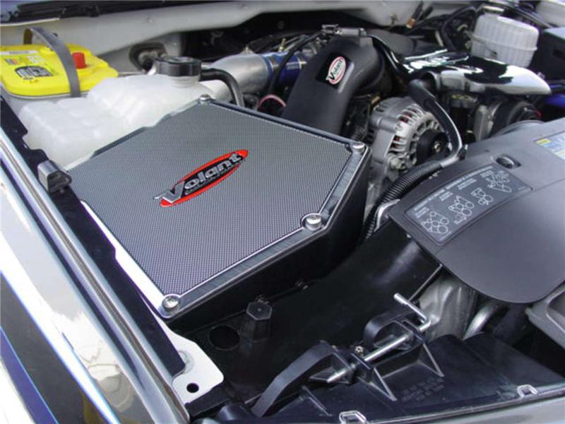 3fe32a93-05a1-4a88-b3bd-fa59e2dc35c3-800 Volant 01-04 Chevrolet Silverado/GMC Sierra 2500/3500HD 6.6L V8 Primo Closed Box Air Intake System - Image 1
